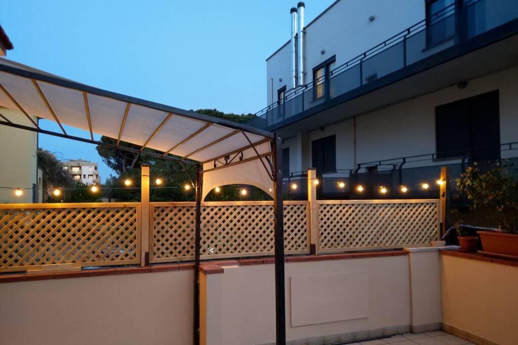 Appartamento Fronte Mare Con Parcheggio Privato 페스카라 외부 사진
